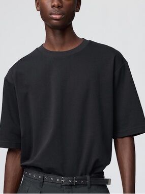 Uniqlo Black Oversized Crewneck T-Shirt